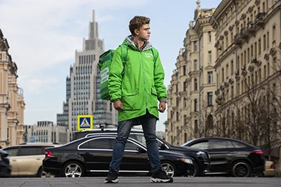 Работа пешим курьером в Delivery Club в Москве